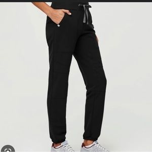 2 pairs FIGS Tari Joggers